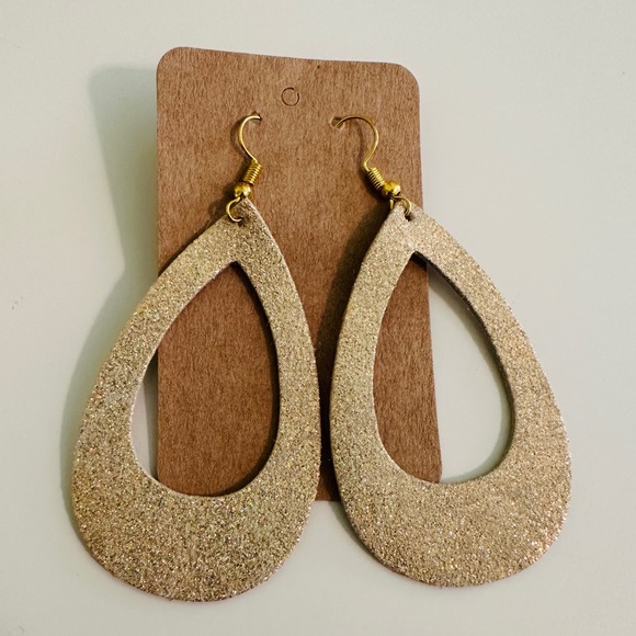 🆕 Handmade Leather Earrings! 💛🐆🤎✨ Lightweight, golden, neutral. Never worn! - Picture 3 of 8